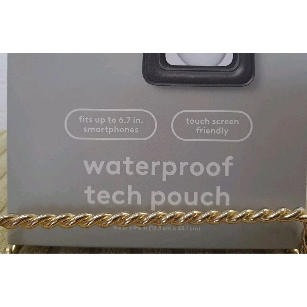 NIB Heyday Waterproof Tech Pouch Black With Lanyard Fits Up‎ To 6.7